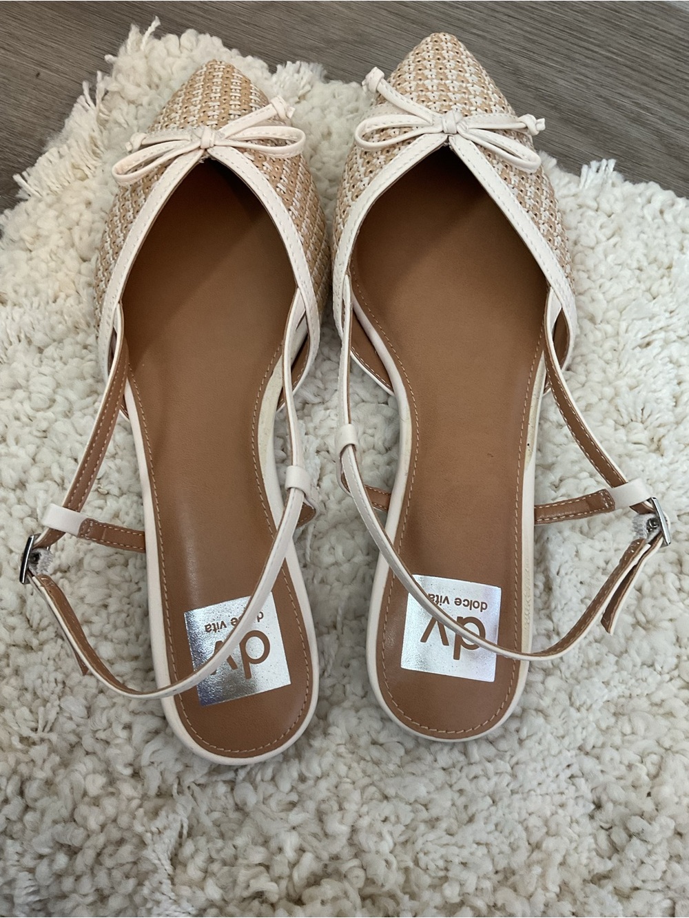 Dolce Vita Beige Woven Pointed-Toe Slingback Flats with Bow - Picture 4 of 6